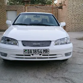 Toyota Camry 2000