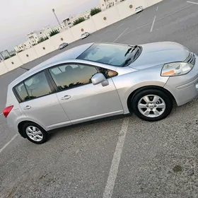 Nissan Versa 2012