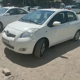 Toyota Yaris 2010