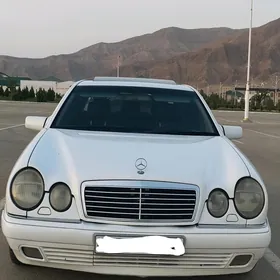 Mercedes-Benz E320 1999