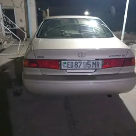 Toyota Camry 2000