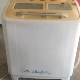 Akia