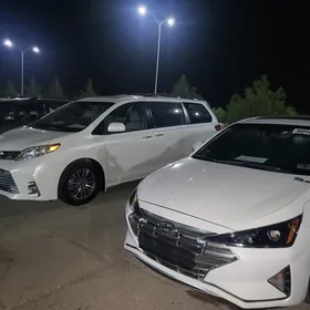 Toyota Sienna 2020