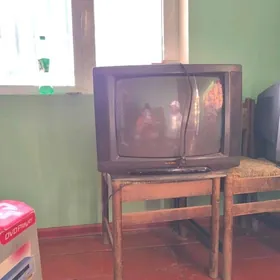 телевизор