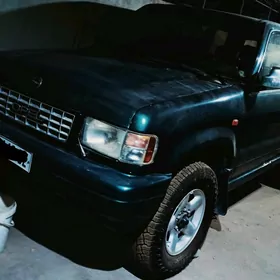 Opel Montarey 1997