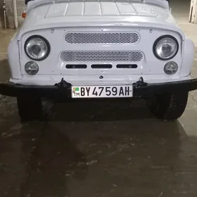 UAZ 469 2013