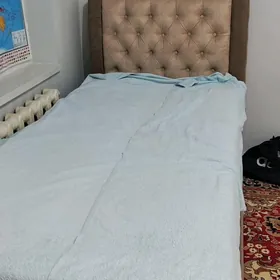 bir adamlyk krowat ( кровать о
