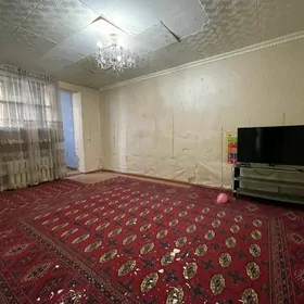 6 МКР 2 КОМ 1 ЭТАЖ СРОЧНО