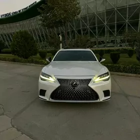 Lexus LS 2021