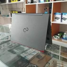 fujitsu noutbook i5
