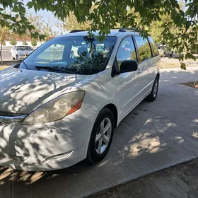 Toyota Sienna 2008