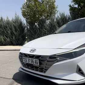 Hyundai Elantra 2021