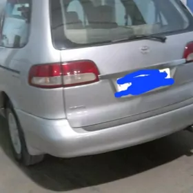 Toyota Sienna 1999
