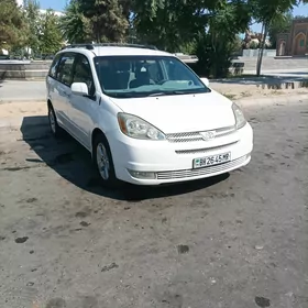 Toyota Sienna 2003