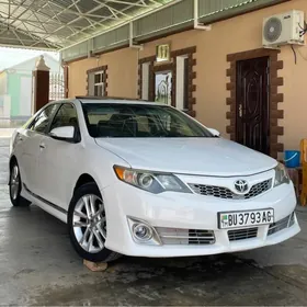 Toyota Camry 2014