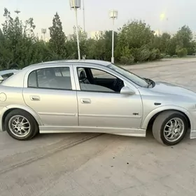 Opel Astra 2003