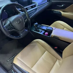 Lexus ES 350 2021