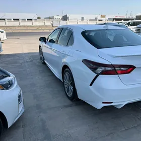 Toyota Camry 2021