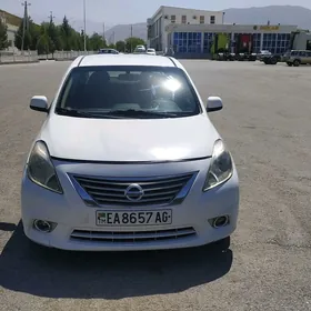Nissan Versa 2013