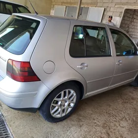 Volkswagen Golf 2000