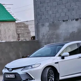 Toyota Camry 2023
