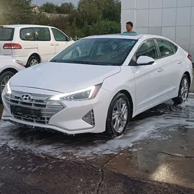 Hyundai Elantra 2020