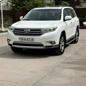 Toyota Highlander 2013