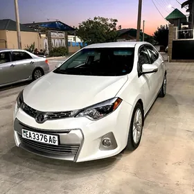 Toyota Corolla 2015