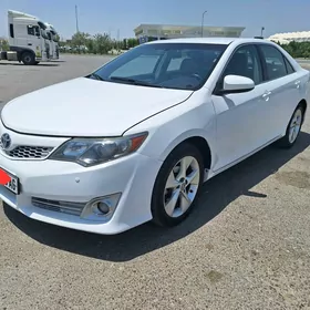 Toyota Camry 2013