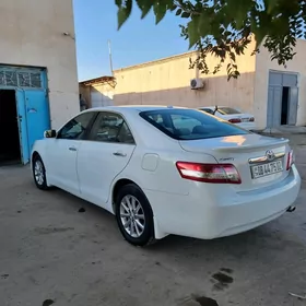 Toyota Camry 2011