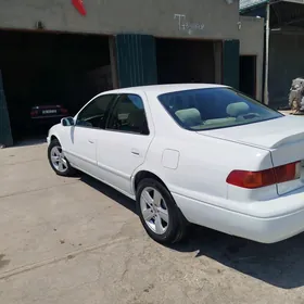 Toyota Camry 2000