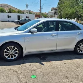 Toyota Camry 2011