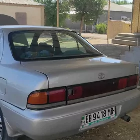 Toyota Sprinter 1994
