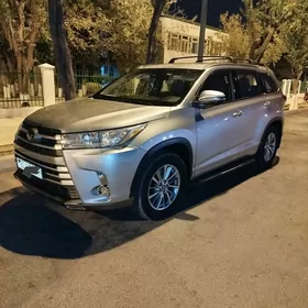 Toyota Highlander 2018