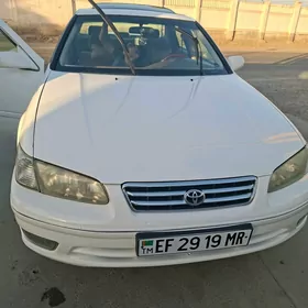 Toyota Camry 2000