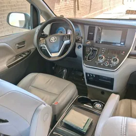 Toyota Sienna 2017