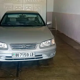 Toyota Camry 2000