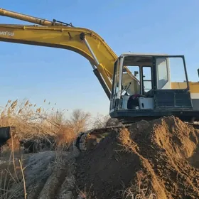 Komatsu D475A-5E0 1996