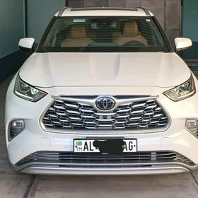 Toyota Highlander 2021