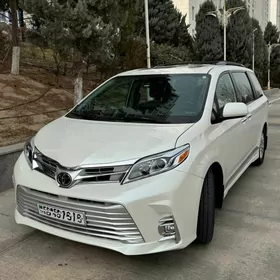 Toyota Sienna 2018