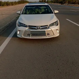 Toyota Camry 2017