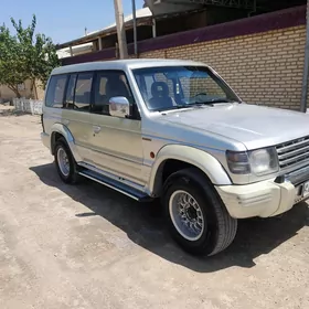 Mitsubishi Pajero 1994