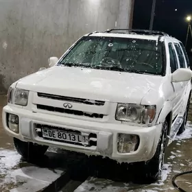 Infiniti QX4 2000