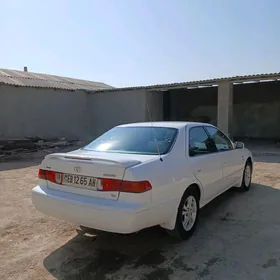 Toyota Camry 2001
