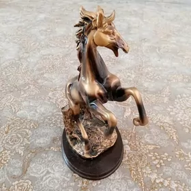 Suwnir