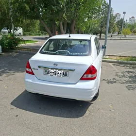 Nissan Versa 2010