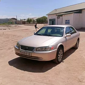 Toyota Camry 2001