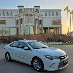 Toyota Camry 2017