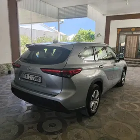 Toyota Highlander 2020