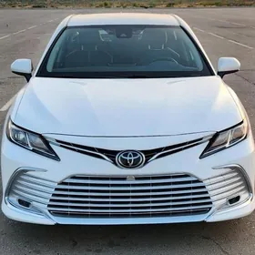 Toyota Camry 2022
